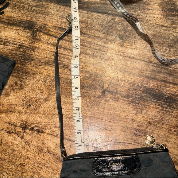 Coach Black Signature Wristlet Clutch with Leather Trim hang tags attached - Picture 5 of 16